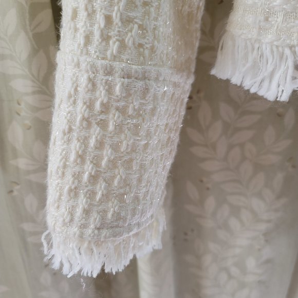 Cache Cream Suit w Flared Skirt & Crystal buttons - Picture 9 of 11